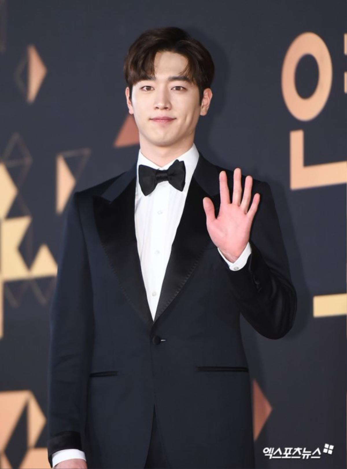 Thảm đỏ 'KBS Drama Awards 2018': Seo Kang Joon, Nam Da Reum cực điển trai Ảnh 8