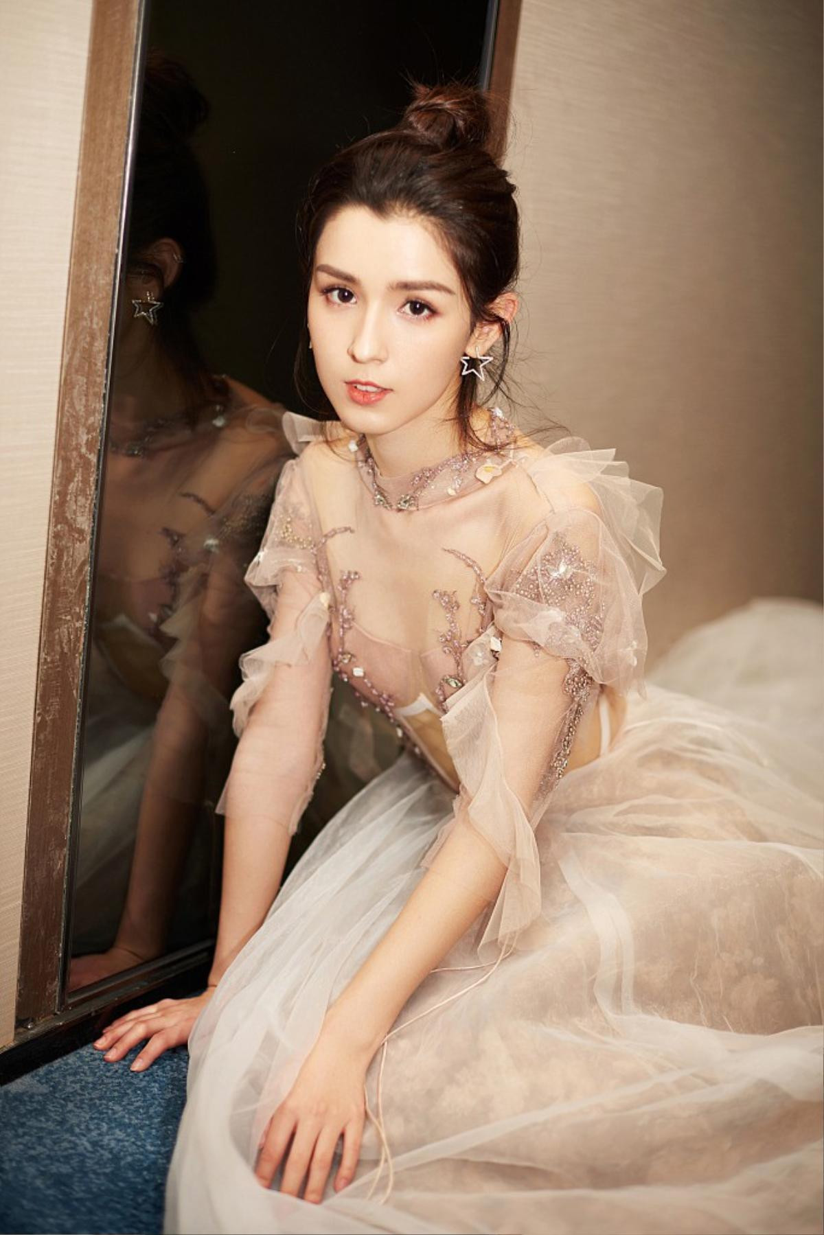 Angelababy xuất hiện với quả tóc tém nham nhở gây bất ngờ Ảnh 7