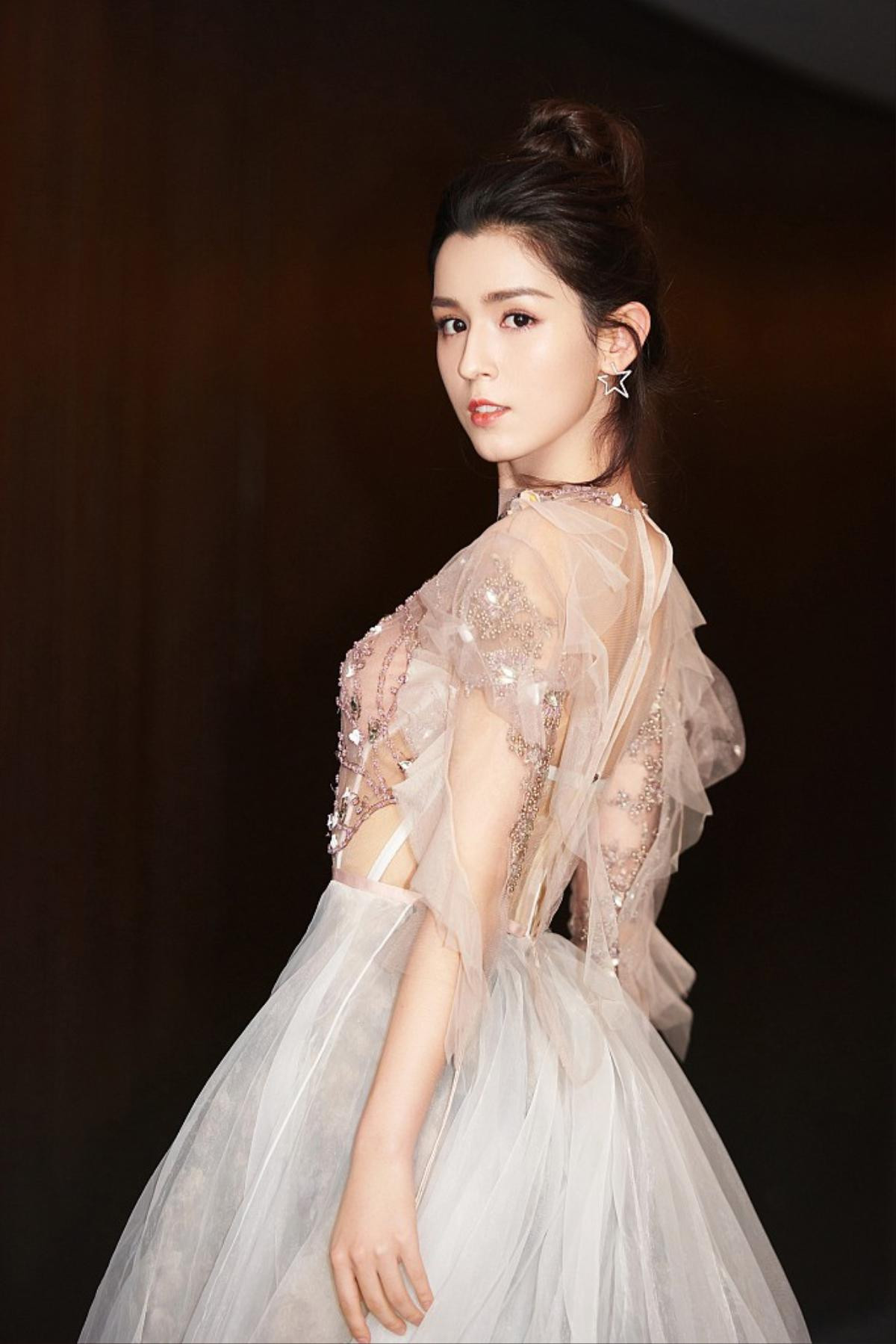 Angelababy xuất hiện với quả tóc tém nham nhở gây bất ngờ Ảnh 6