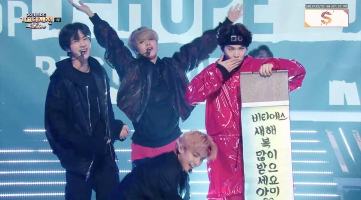 Cuối năm vẫn bị BTS ‘troll đẹp’: diễn MIC Drop, tưởng thả luôn mic ai ngờ lại là… Ảnh 2