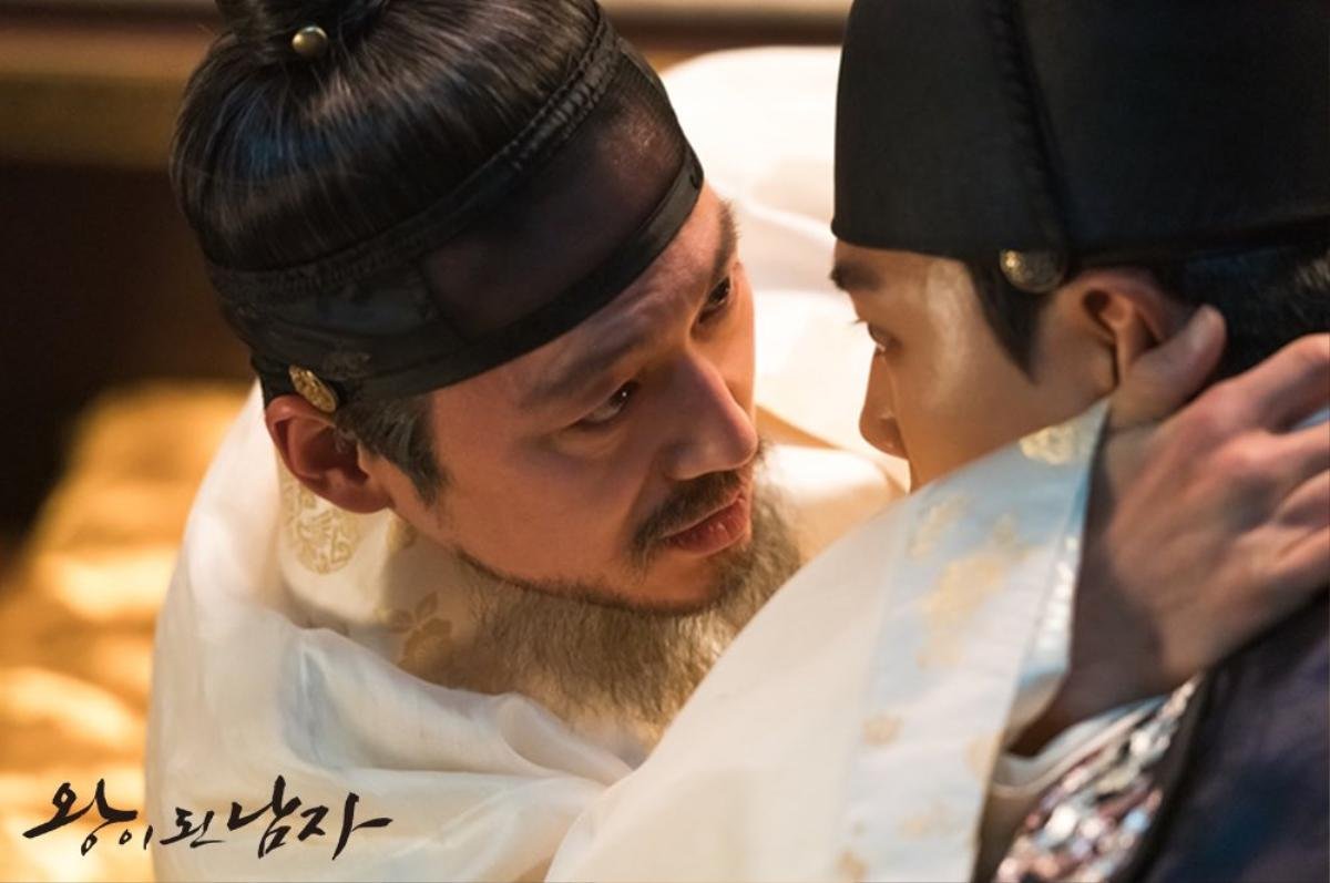 Jang Hyuk sẽ tái xuất màn ảnh nhỏ với vai diễn khách mời trong 'The Crowned Clown' của Yeo Jin Goo - Lee Se Young Ảnh 1