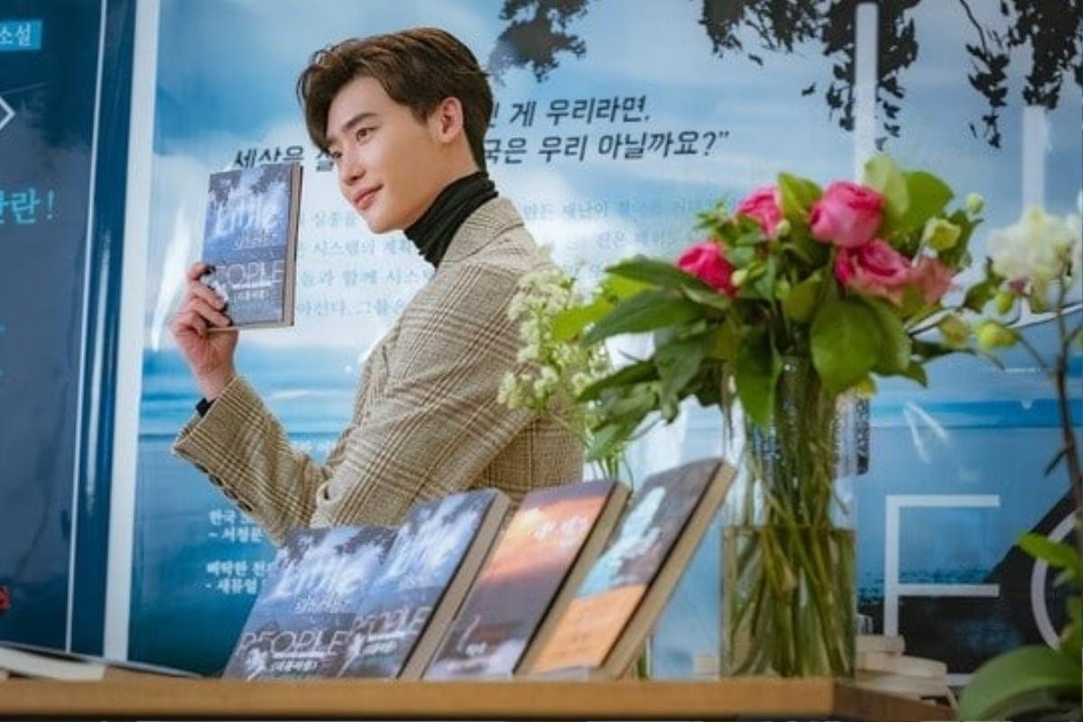 'Romance Supplement': Lộ tạo hình soái ca của Lee Jong Suk, phim lên sóng sau khi 'Memories of the Alhambra' kết thúc Ảnh 5