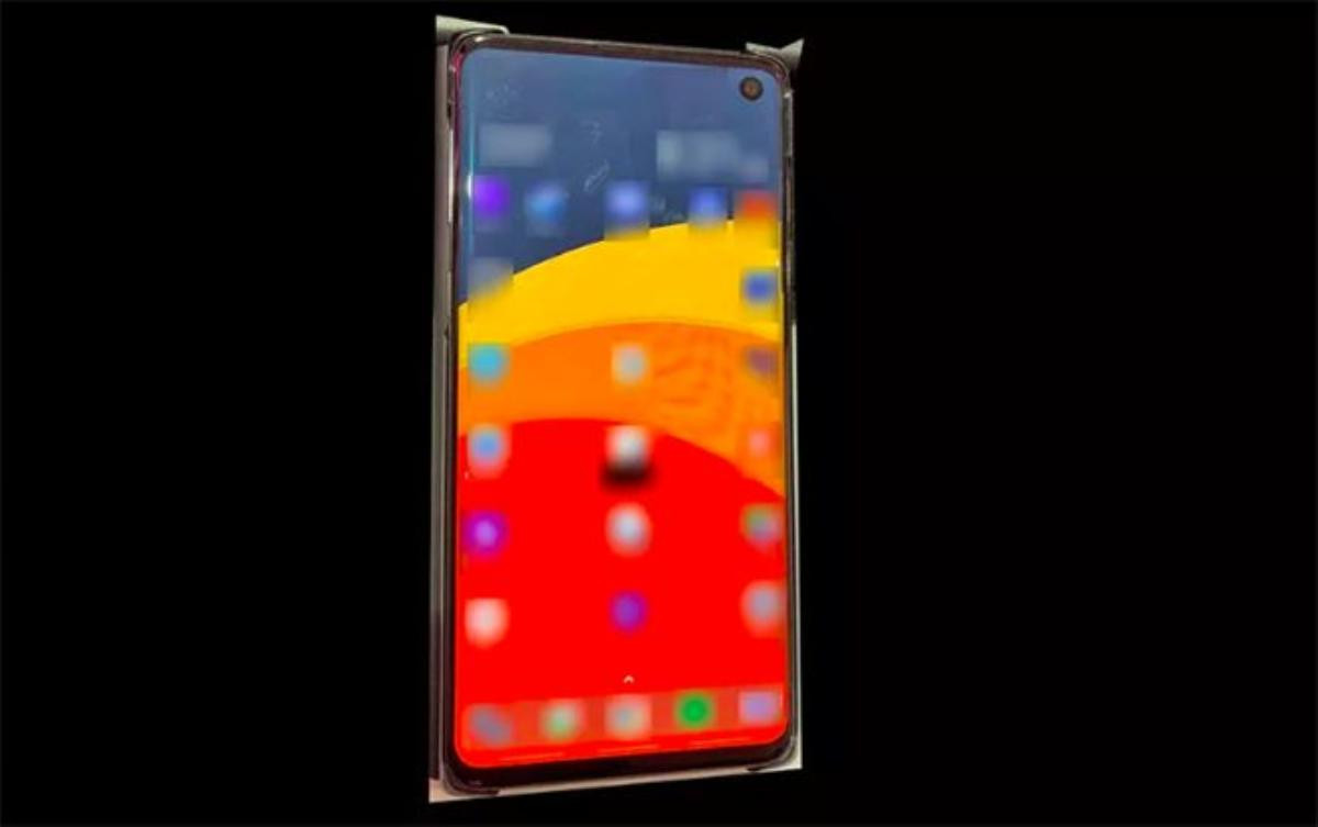 Samsung Galaxy S10 'bằng xương bằng thịt' vừa rò rỉ, ngay cả fan iPhone cũng phải gật gù khen đẹp Ảnh 1