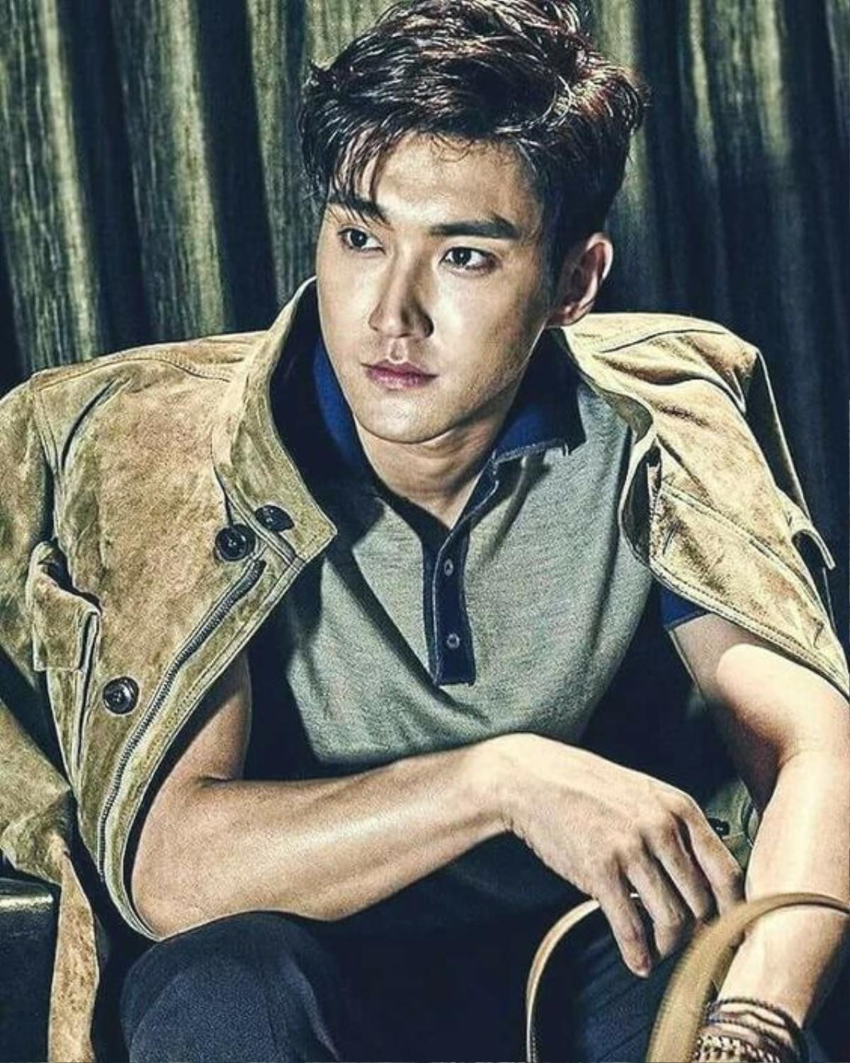 Park Bogum đẹp cực phẩm khi đeo lens - Choi Siwon (Super Junior) bị 'bịp' Ảnh 7