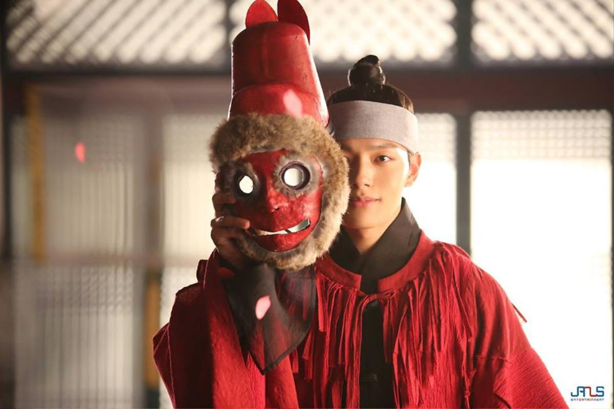 Yeo Jin Goo giống như một 'oppa' và là một vị vua thực sự khi quay 'The Crowned Clown' Ảnh 9