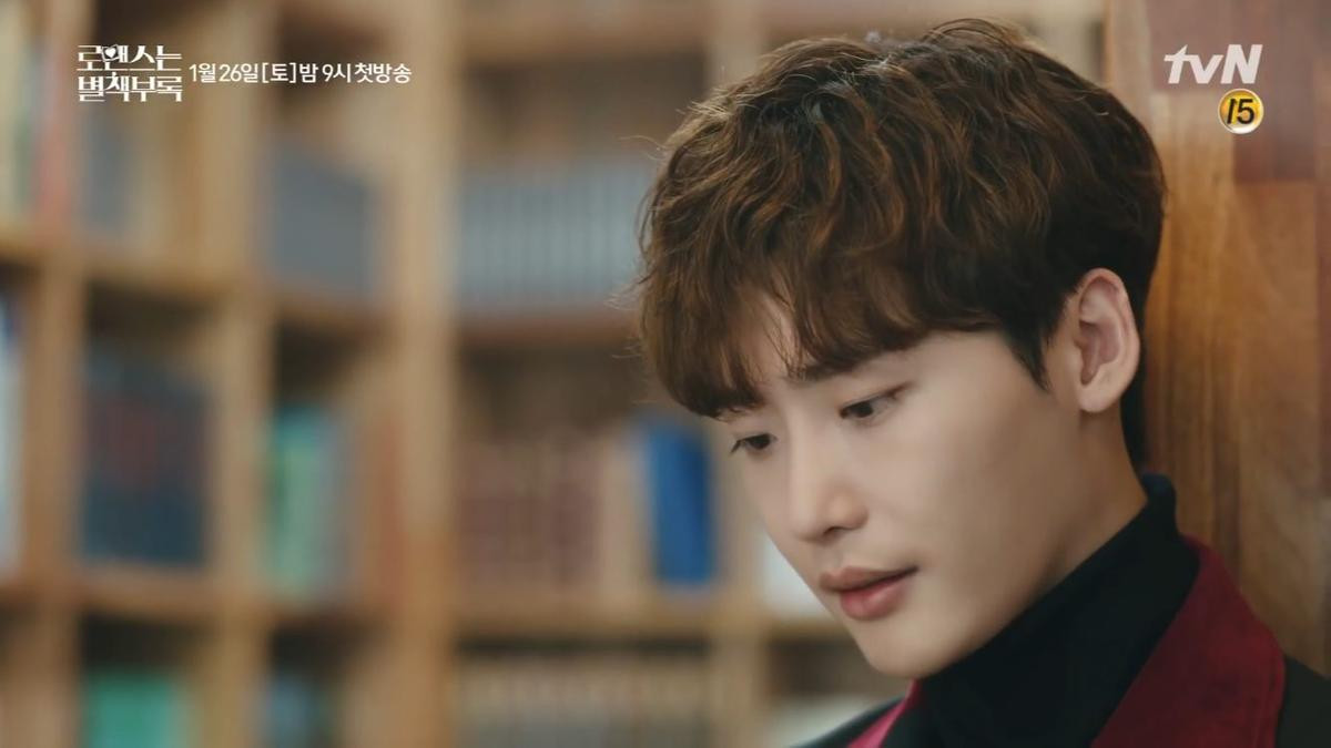 Teaser 'Romance is A Bonus Book': Lee Jong Suk - Lee Na Young say đắm, ngọt ngào nhìn nhau Ảnh 8