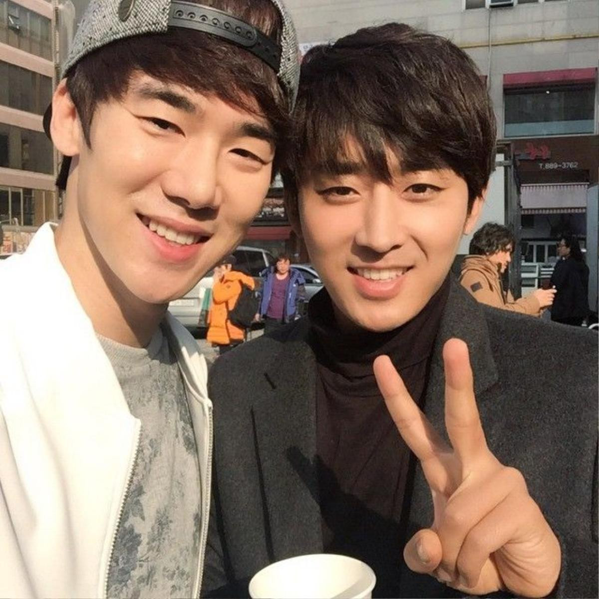 Yoo Yeon Seok và Son Ho Jun chia sẻ về cảm xúc khi thực hiện 'Coffee Friends' Ảnh 8