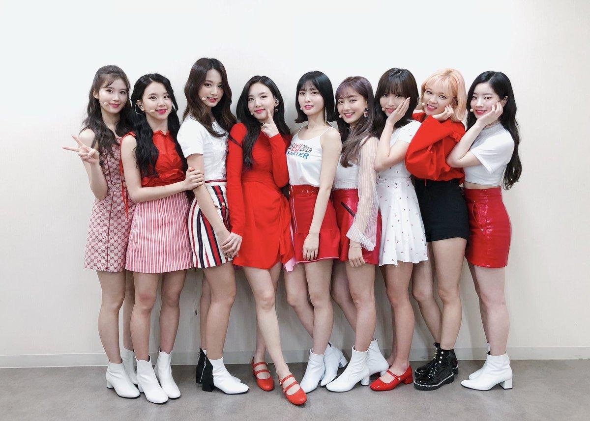 BXH thương hiệu girlgroup tháng 1: Twice bị 'người quen' soán ngôi, Red Velvet trở lại top 3 Ảnh 2