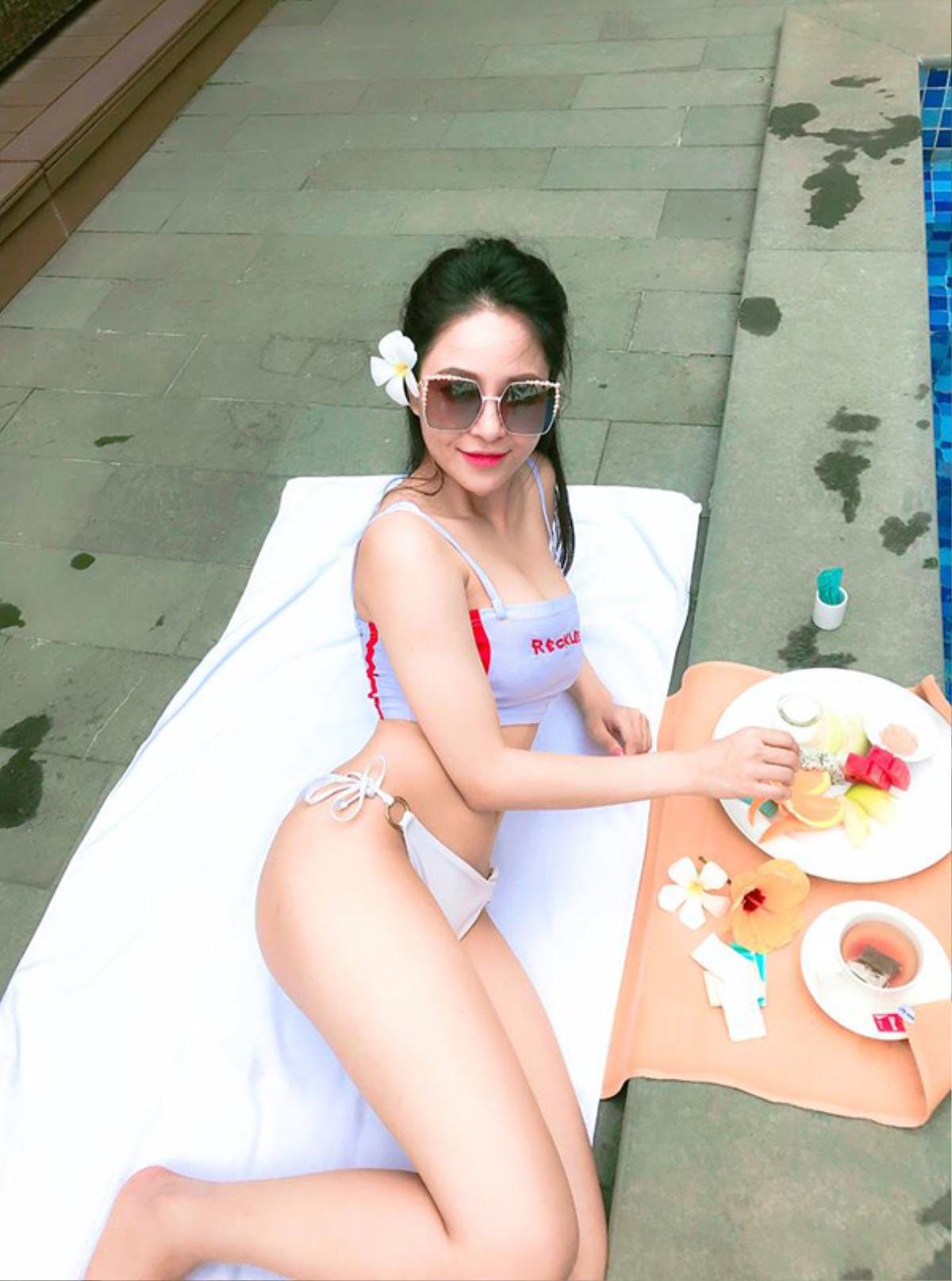 Cận cảnh vẻ nóng bỏng của hot girl muốn 'yêu thử' Bùi Tiến Dũng Ảnh 1