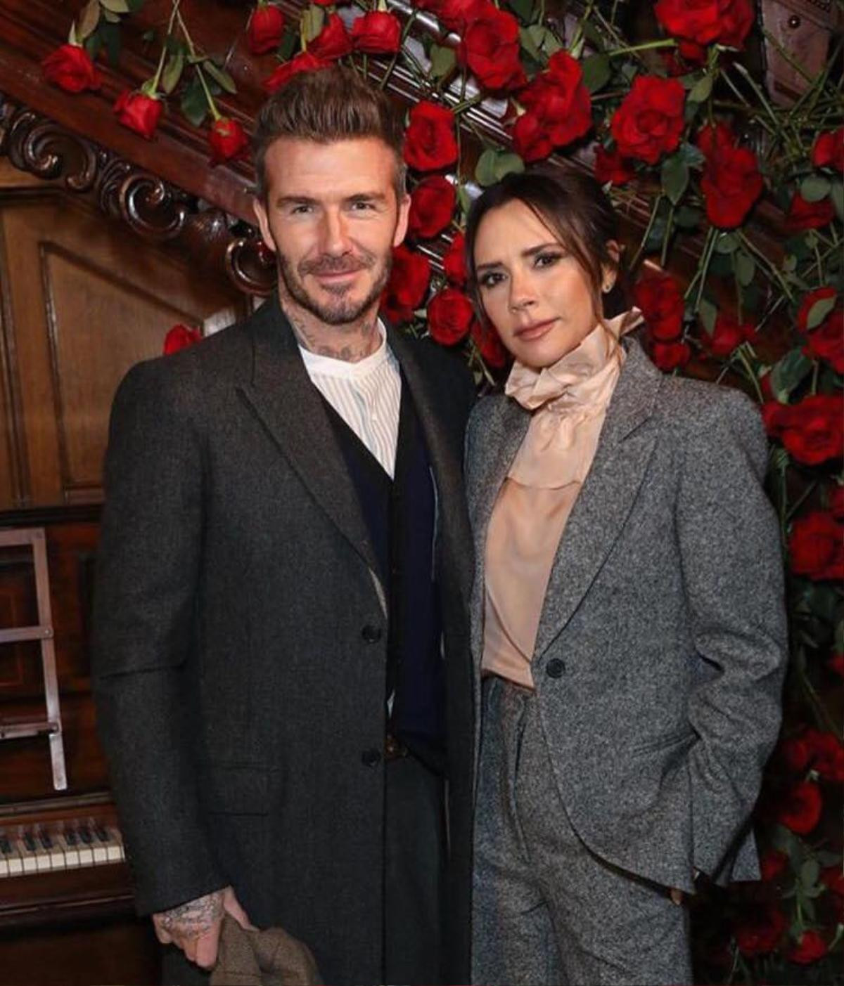 Victoria Beckham và chồng tông xuyệt tông đầy quyền lực tại London Fashion Week Men's 2019 Ảnh 1