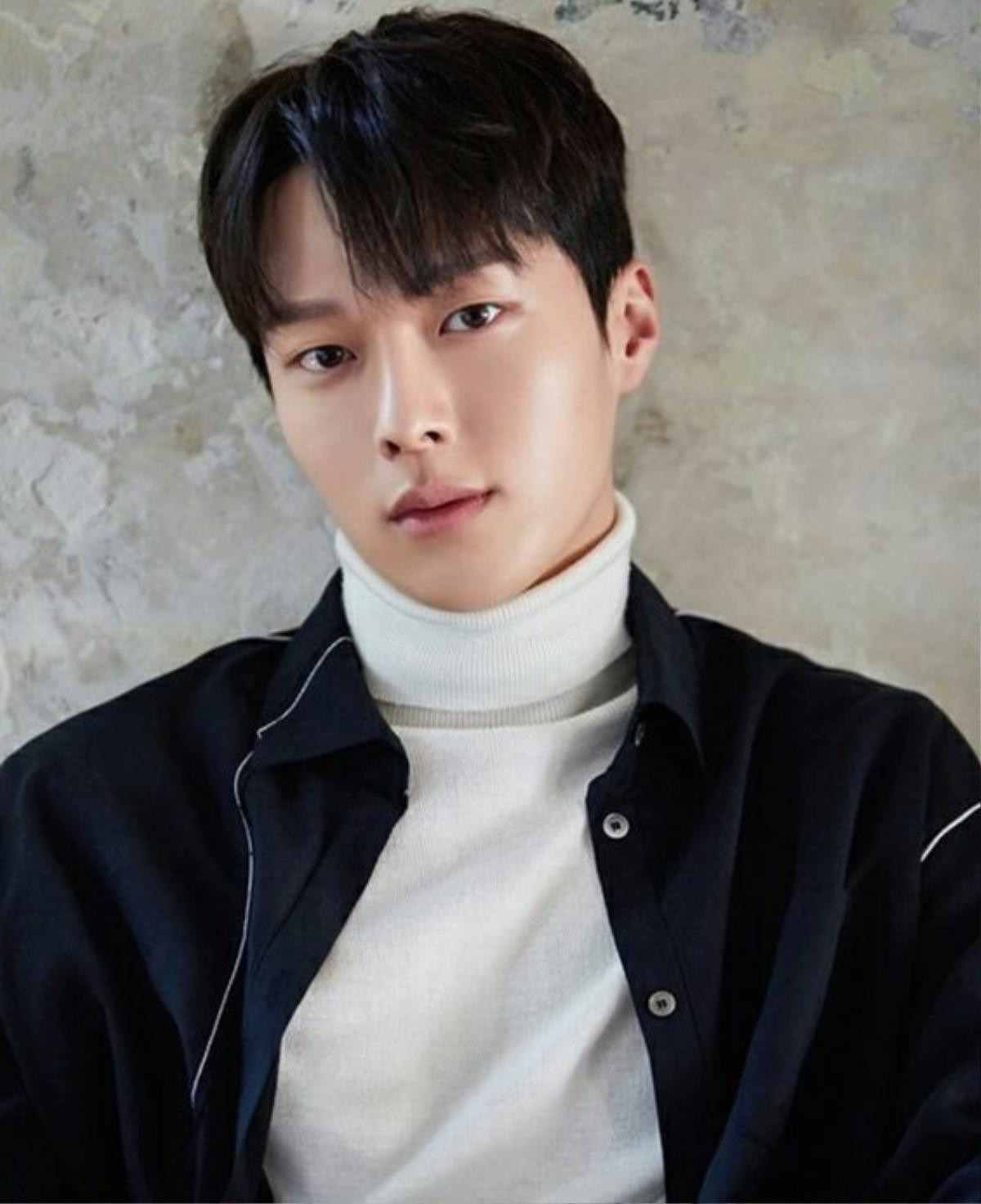 Háo hức trước chemistry của Nana và Jang Ki Yong trong 'Blue Eyes' Ảnh 2