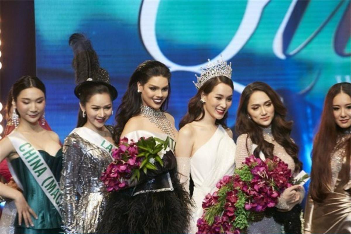 Chung kết The Tiffany: Hương Giang 'chơi lớn' mời cả Yoshi, cựu hoa hậu lẫn chủ tịch Miss International Queen Ảnh 6