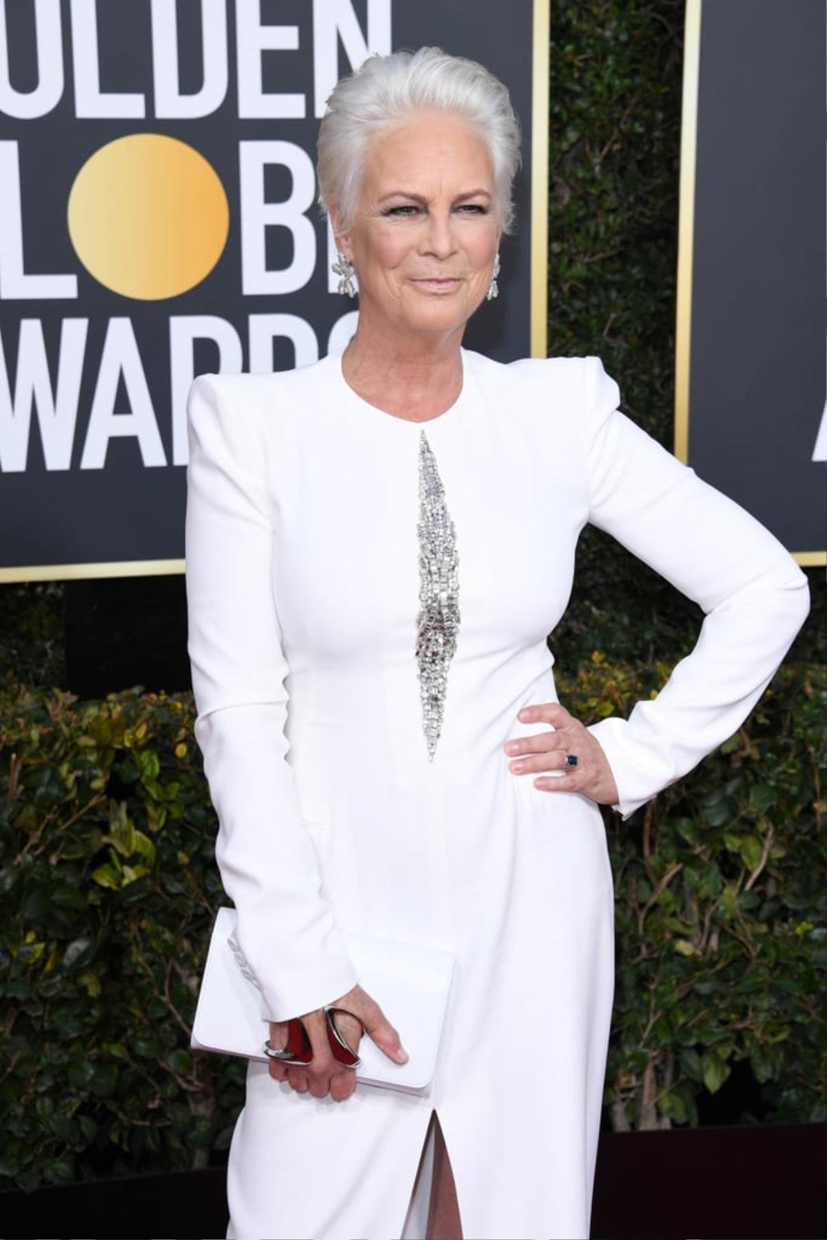 Ở tuổi 60, Jamie Lee Curtis diện váy trắng đánh bật dàn sao trẻ tại Quả Cầu Vàng 2019 Ảnh 3