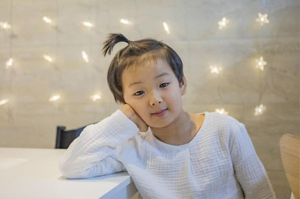 Phản ứng của K-net trước ảnh mới của Daehan Minguk Manse, Song Il Gook: 'Phải đi cắt tóc thôi' Ảnh 2