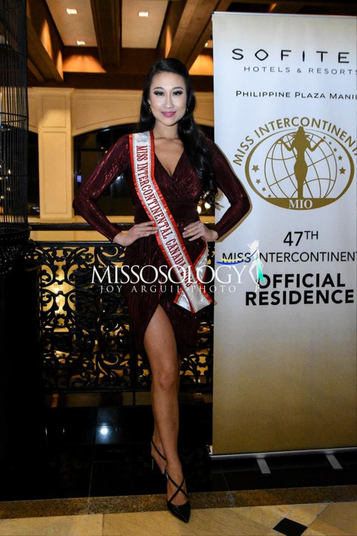 Lê Âu Ngân Anh xuất hiện với gương mặt căng cứng ở sân bay, lên đường thi Miss Intercontinental 2018 Ảnh 9