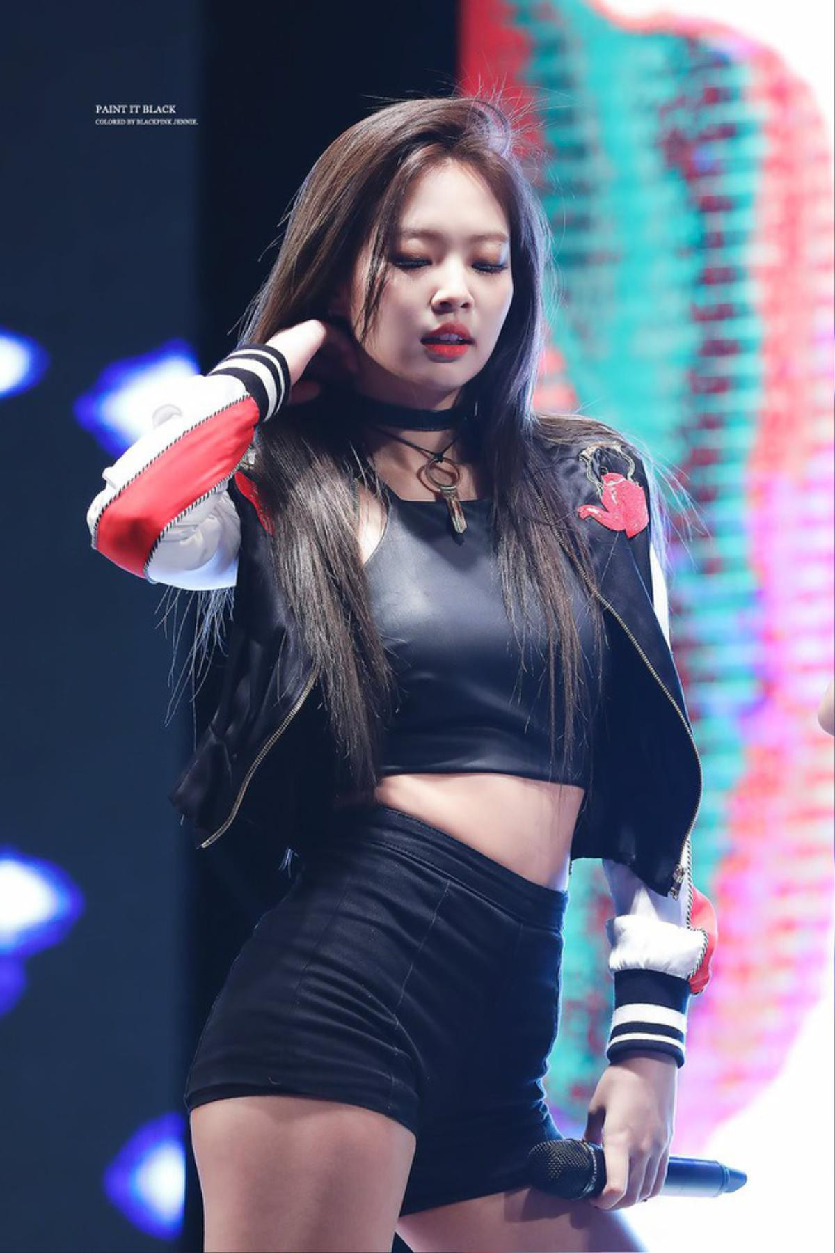 Fan té ngửa khi Jennie & Kai đều là con nghiền áo croptop Ảnh 4