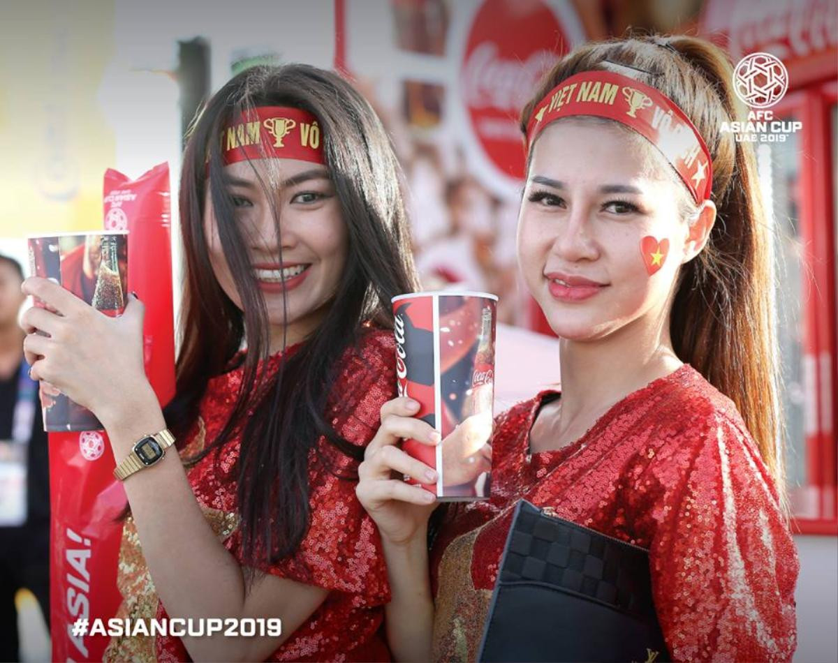 Ngắm các bóng hồng xinh đẹp 'thiêu đốt' ASIAN Cup 2019 Ảnh 3