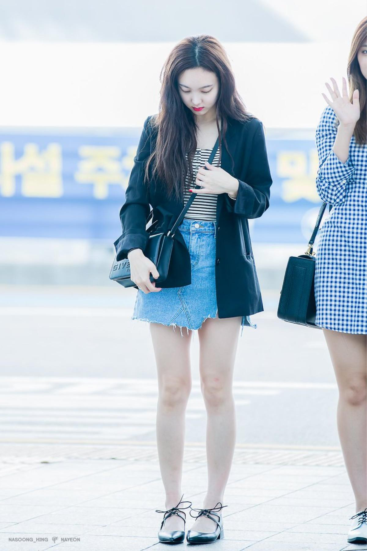 Bí quyết mặc đẹp như Nayeon (Twice) cho những cô nàng thường xuyên ‘viêm màng túi’ Ảnh 13