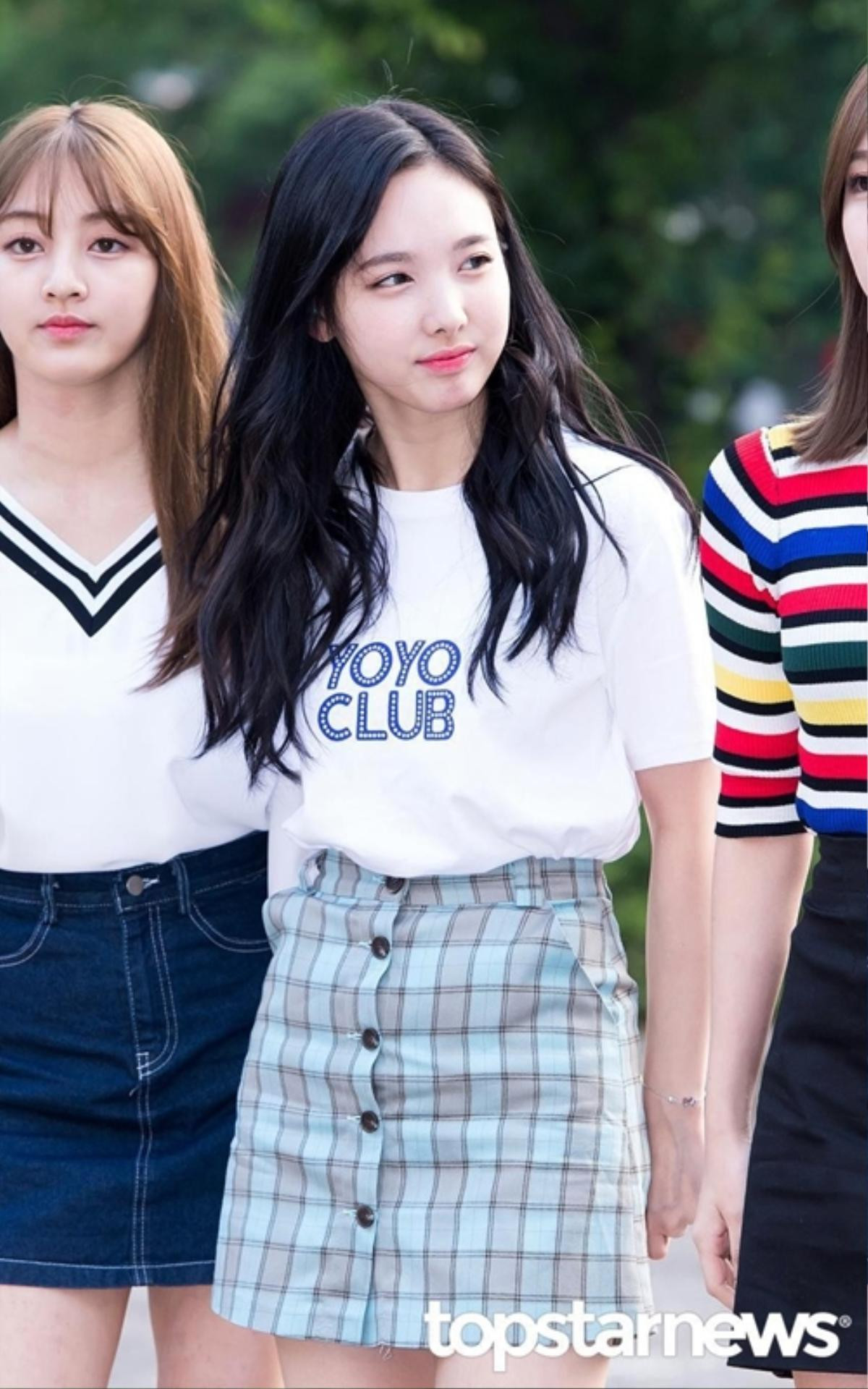 Bí quyết mặc đẹp như Nayeon (Twice) cho những cô nàng thường xuyên ‘viêm màng túi’ Ảnh 6