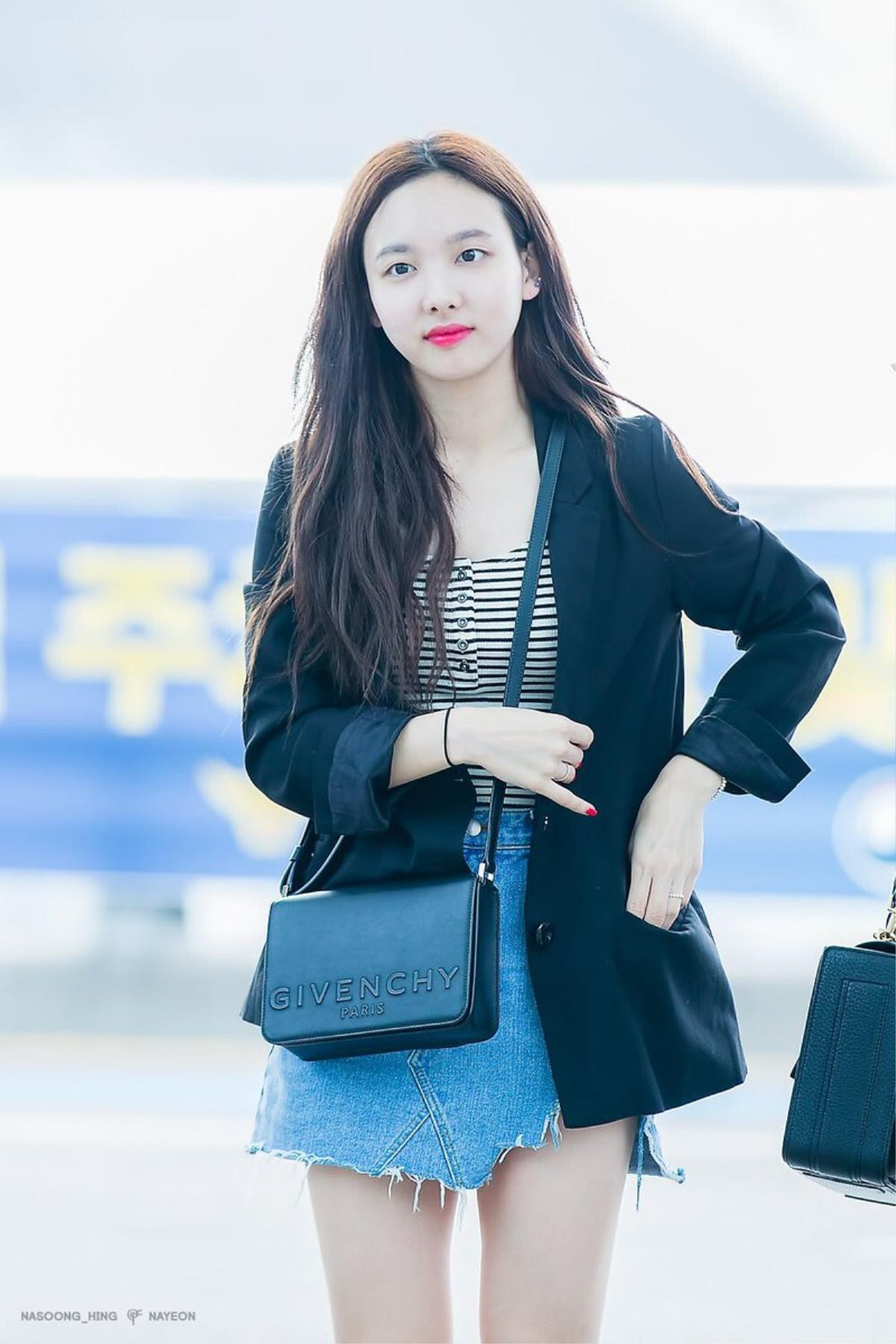 Bí quyết mặc đẹp như Nayeon (Twice) cho những cô nàng thường xuyên ‘viêm màng túi’ Ảnh 14