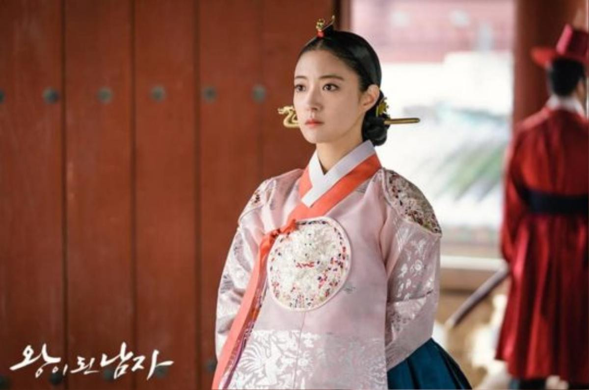 Điểm cộng điểm trừ trong tập 1-2 phim 'The Crowned Clown' của Yeo Jin Goo Ảnh 7