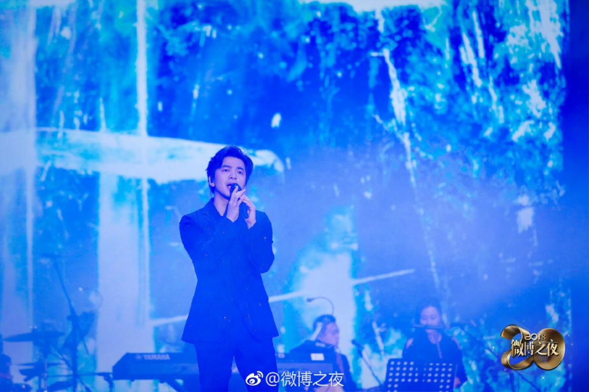 TFBOYS, NINE PERCENT cùng Jackson Wang (GOT7) và Tống Thiến bừng sáng trên sân khấu 'Đêm hội Weibo 2019' Ảnh 20