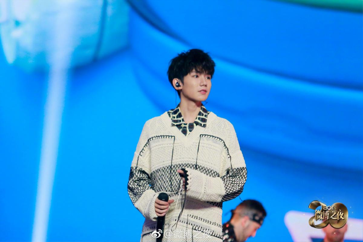 TFBOYS, NINE PERCENT cùng Jackson Wang (GOT7) và Tống Thiến bừng sáng trên sân khấu 'Đêm hội Weibo 2019' Ảnh 5