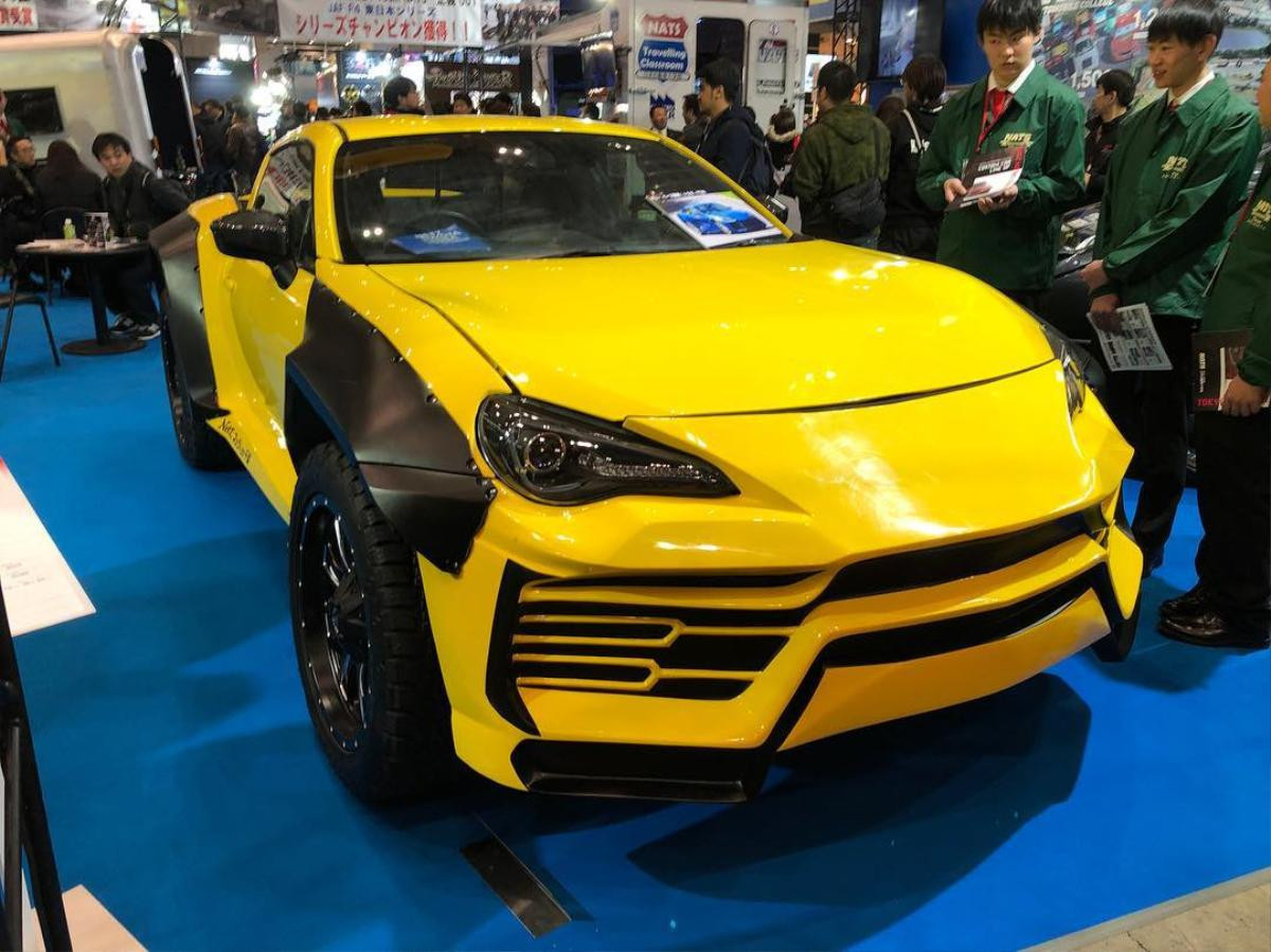 Siêu xe Lamborghini Urus do sinh viên đại học tự chế tạo gây ấn tượng tại triển lãm Tokyo Auto Salon 2019 Ảnh 2