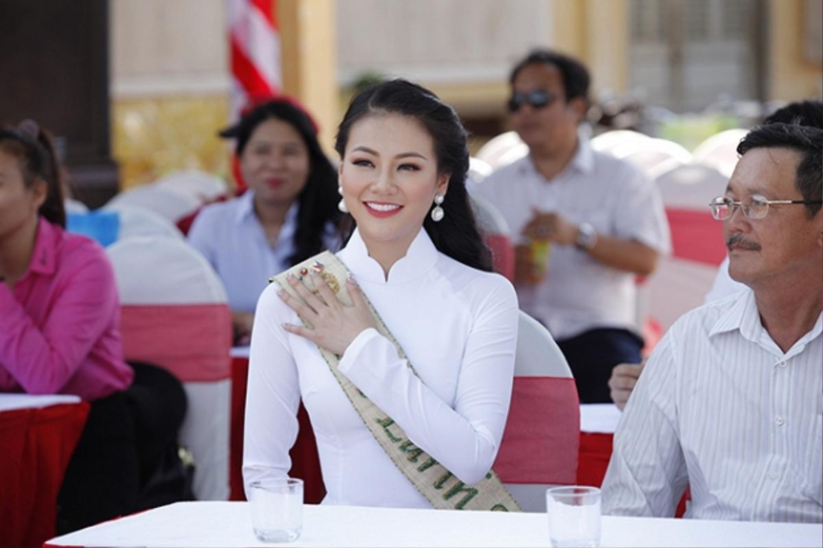 Mặc ‘nắng táp gió biển’, Hoa hậu Trái đất Phương Khánh hăng say trồng rừng, kêu gọi chống biến đổi khí hậu Ảnh 7