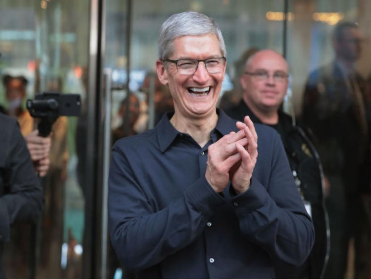 CEO Apple Tim Cook thu nhập cao hơn gấp 283 lần nhân viên trong năm 2018 Ảnh 1