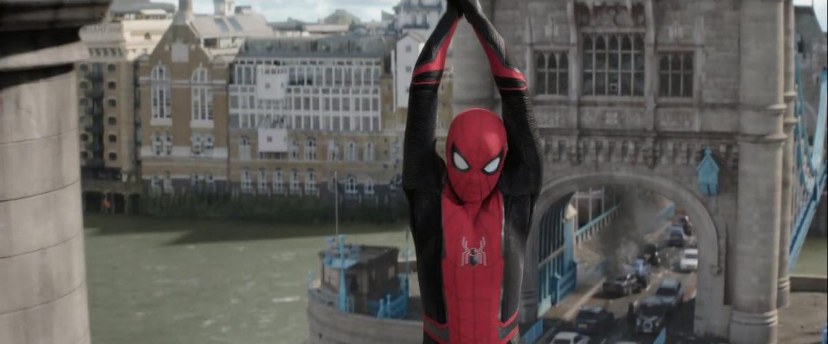 Nghẹt thở với loạt kẻ thù tấn công Người Nhện cùng Mysterio trong trailer 'Spider-man: Far From Home' Ảnh 28