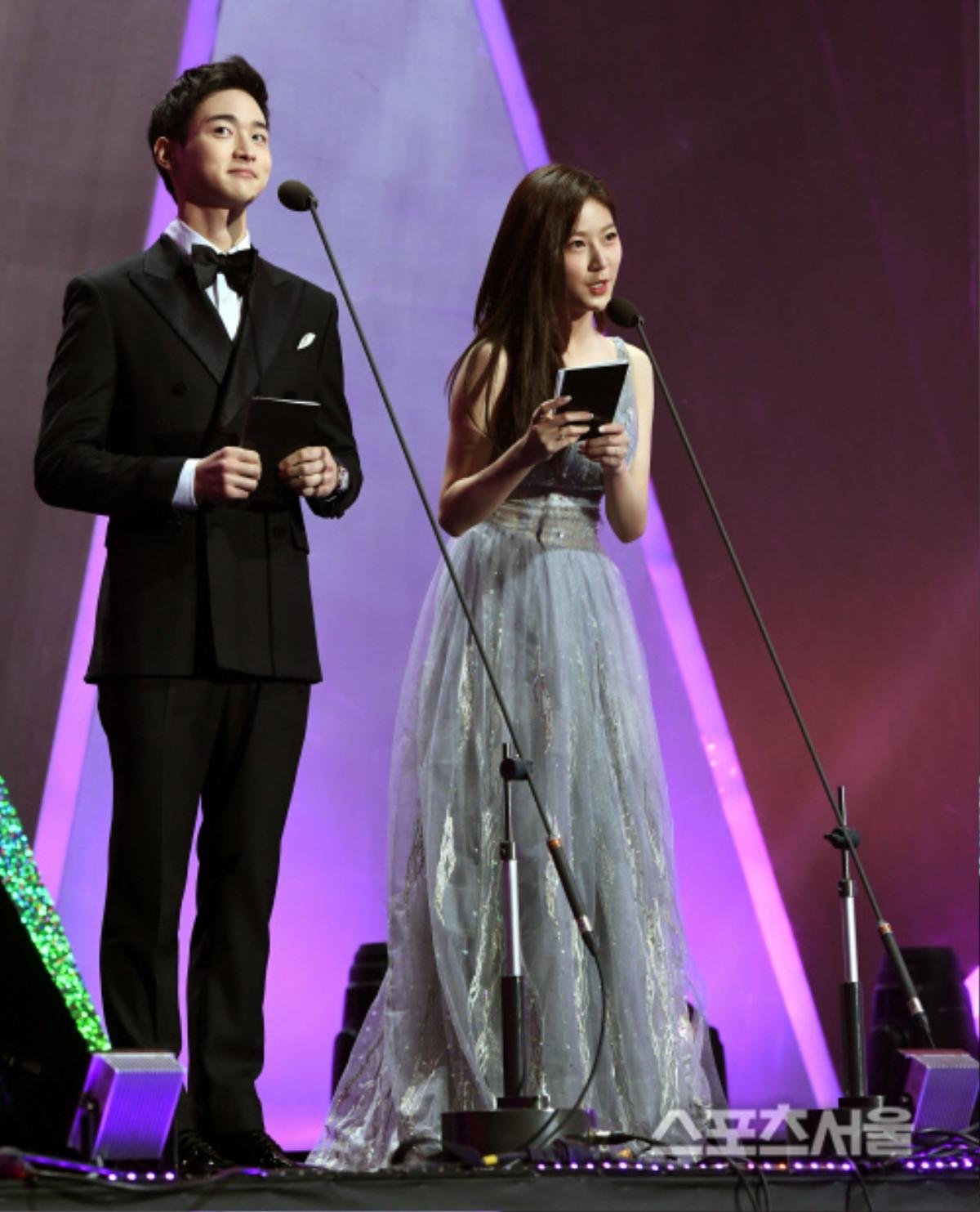 Jung Hae In, Go Ara, Ahn Hyo Seop cùng Nana trao giải cho sao Kpop tại 'Seoul Music Awards 2019' Ảnh 16