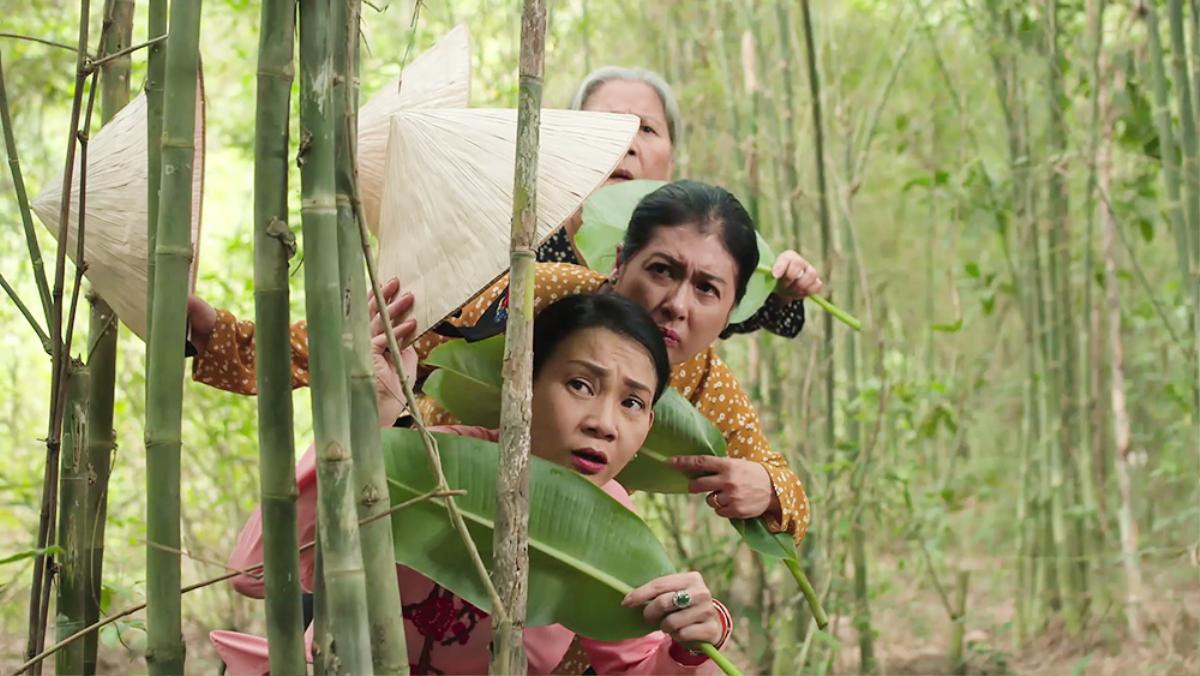 'Cô Thắm về làng' tập 1: Vốn định tìm lại đoàn hát xưa cho tía, Thắm phát hiện tía… ngoại tình - thực hư ra sao? Ảnh 7