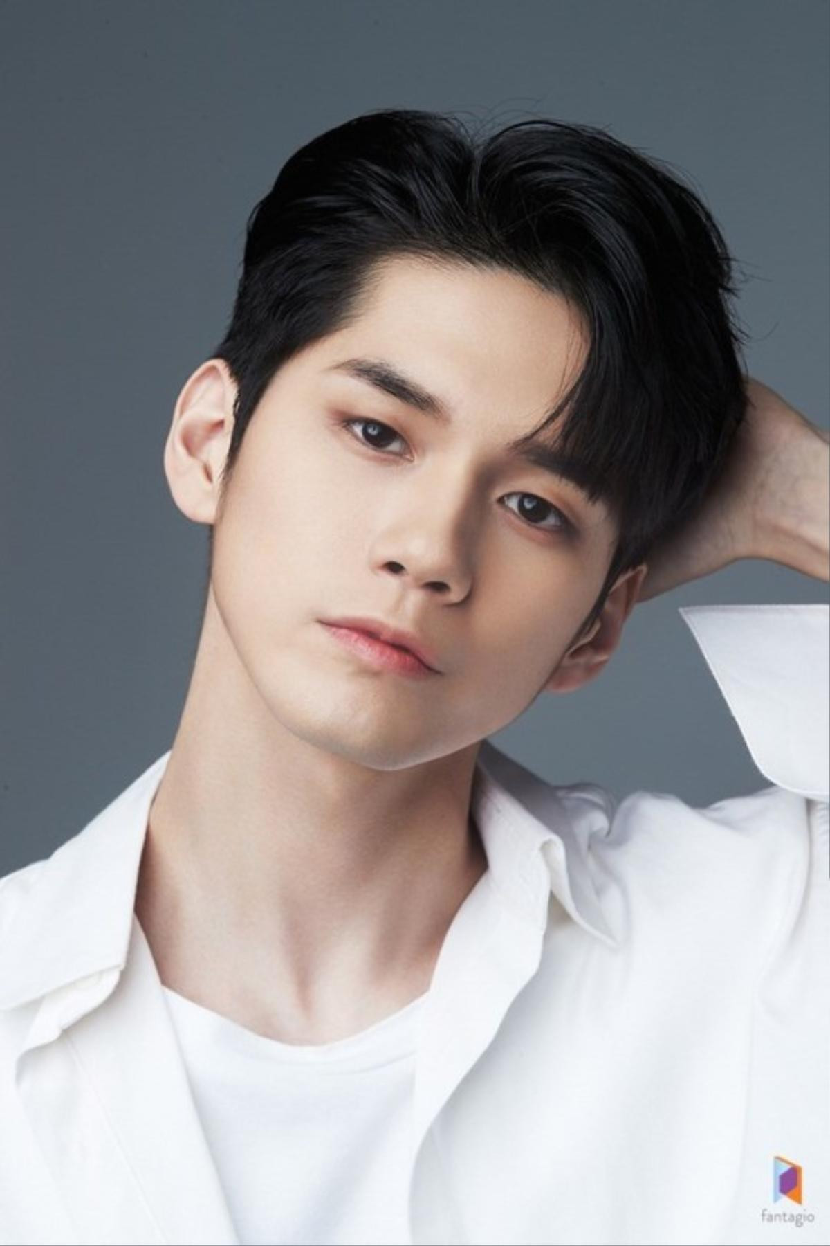 18 Moments: Ong Seong Woo (Wanna One) cùng Kim Hyang Ki và Shin Seung Ho sẽ mang đến mối tình học đường đẹp như mơ Ảnh 7