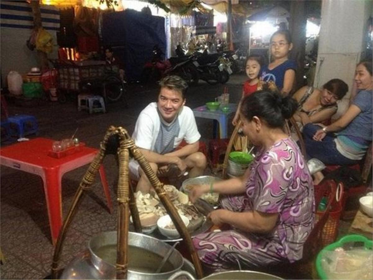 Thời trang ăn đêm: Trấn Thành - Hari Won xõa hết cỡ, Hương Giang thì điệu cạn lời Ảnh 12