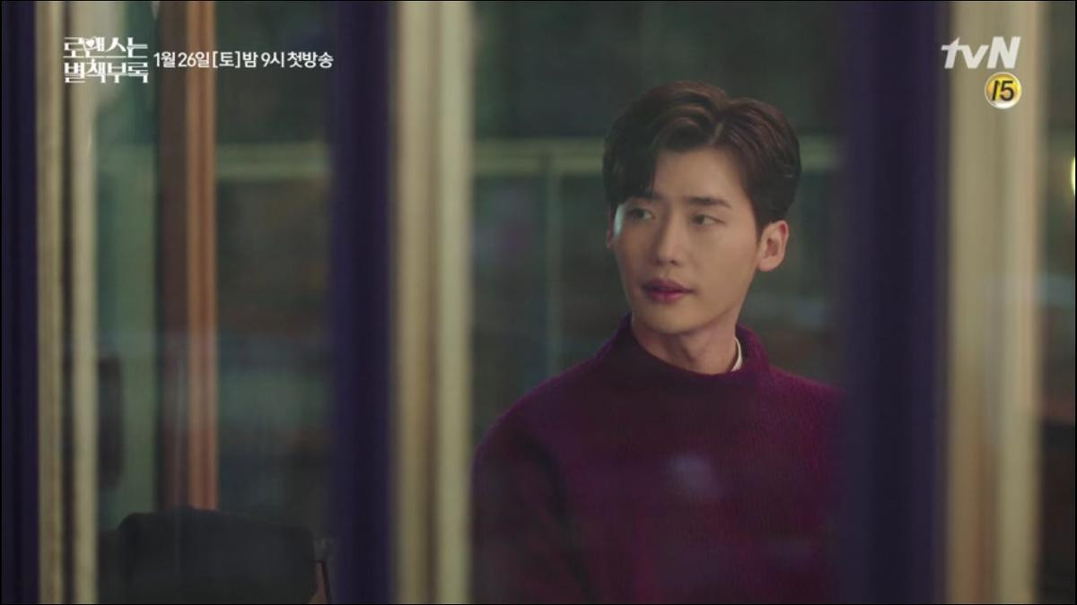 Trailer 'Romance is A Bonus Book': Lee Jong Suk - Lee Na Young nắm tay bỏ chạy trong ngày cưới, họ từng kết hôn? Ảnh 9