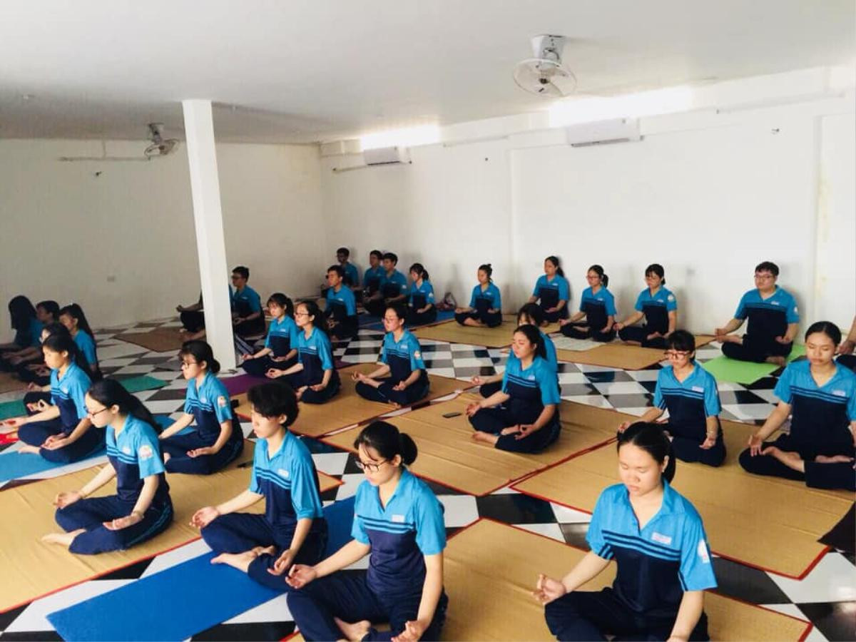 Lạ lùng ngôi trường THPT đưa Yoga vào thời khóa biểu chính thức giảng dạy Ảnh 3