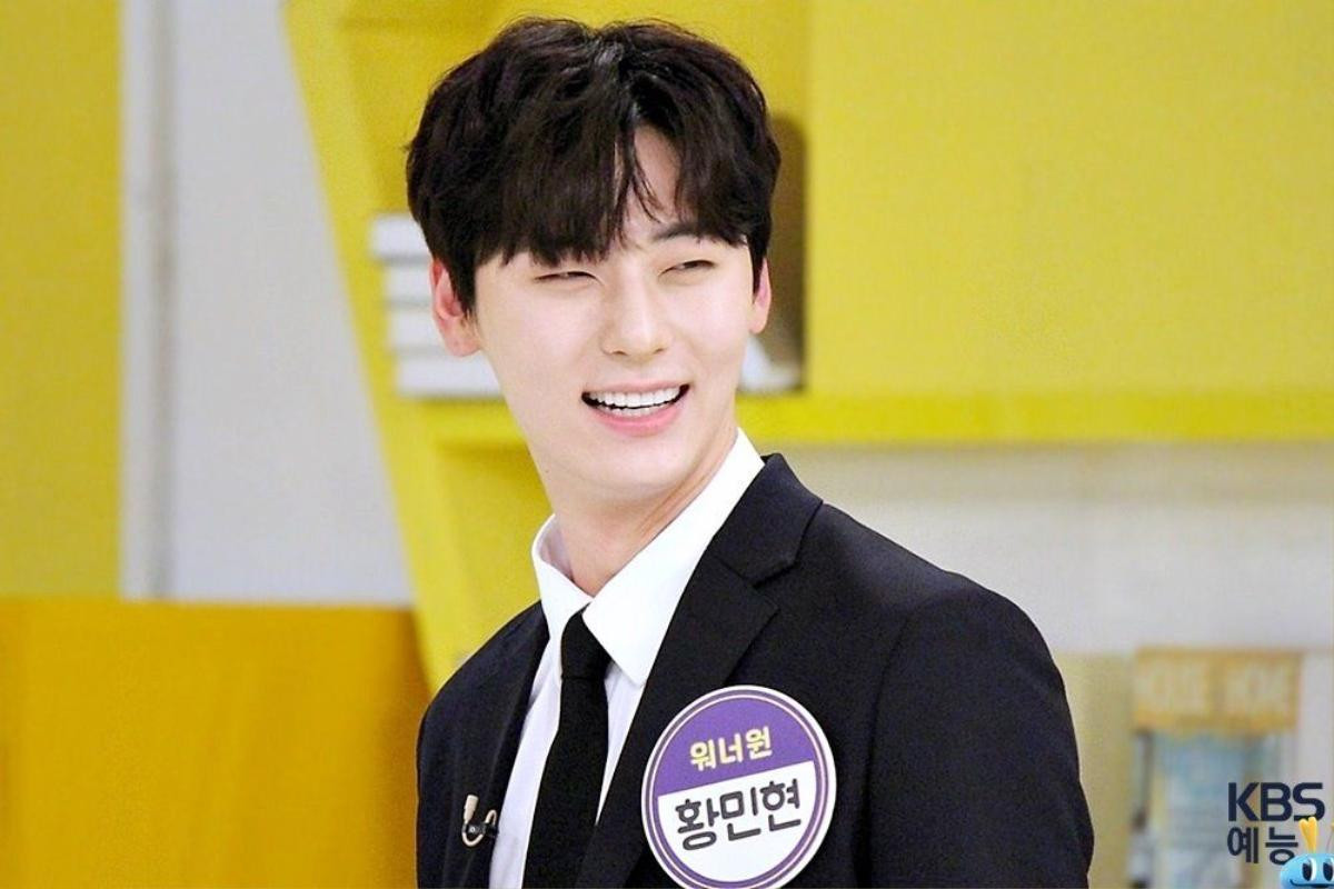 Lãng tử ngút ngàn trên sân khấu, ai ngờ Minhyun (WANNA ONE) ngoài đời thực lại như thế này Ảnh 8