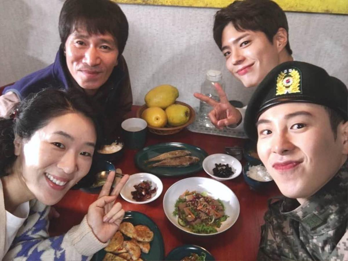 Park Bo Gum và P.O (Block B) trở nên thân thiết như anh em sau 'Encounter' Ảnh 2