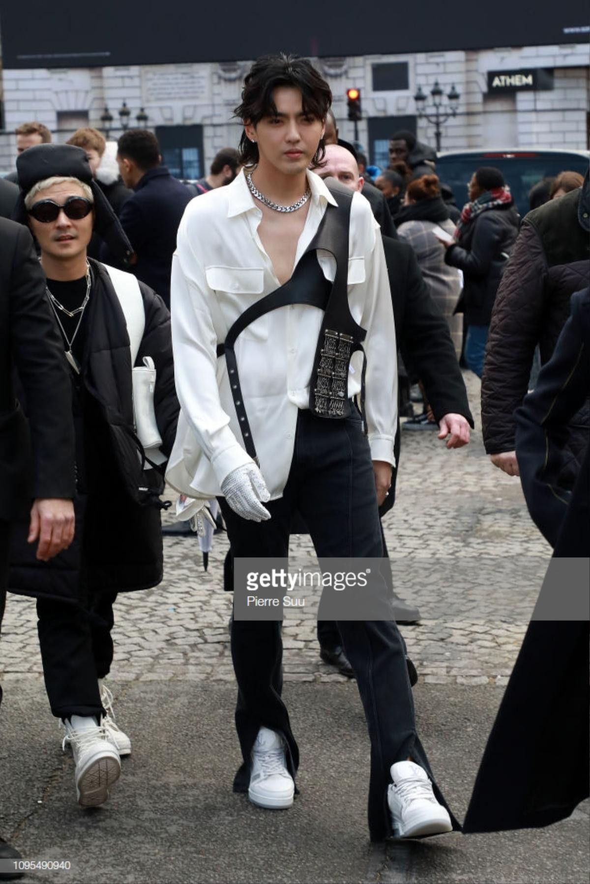 Ngô Diệc Phàm đọ vẻ ngoài 'soái ca' với chàng thơ Timothee Chalamet tại 'Tuần lễ thời trang nam Paris 2019' Ảnh 4