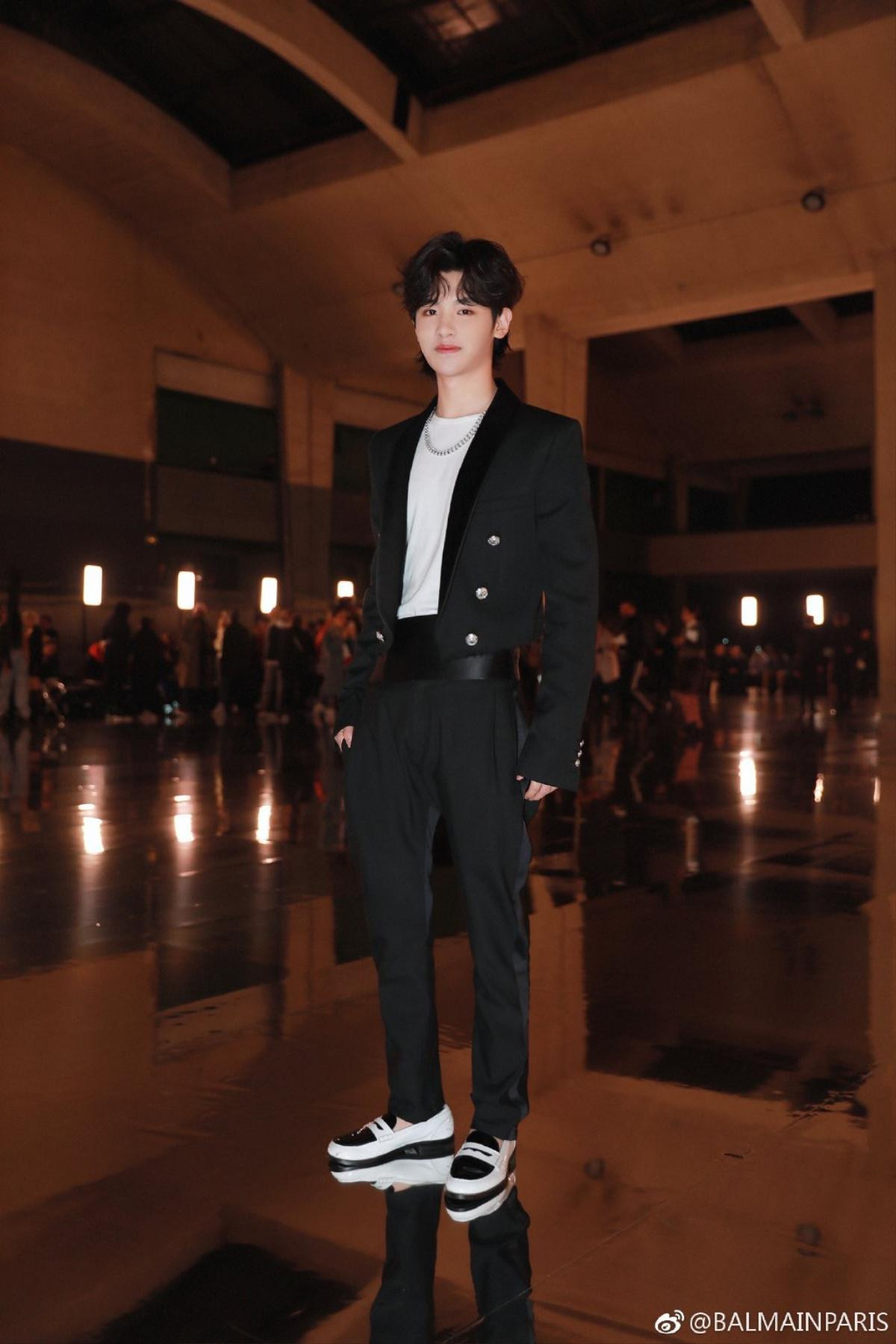 Sota Fukushi cùng Kim Hãn, Trần Phi Vũ, Viêm Á Luân và thành viên NINE PERCENT tham dự 'Tuần lễ thời trang nam Paris 2019' Ảnh 14