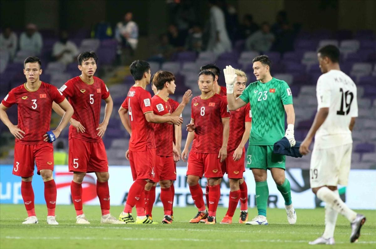 Dân mạng Trung Quốc xuýt xoa khi ĐT Việt Nam giành vé vào tứ kết Asian Cup: ‘Họ lại tạo ra phép màu’ Ảnh 1