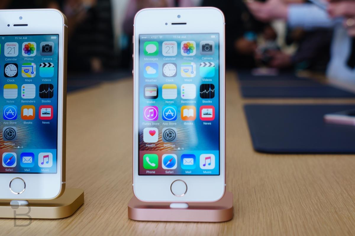 Apple bán sạch iPhone SE chỉ sau một ngày lên kệ vì giá quá rẻ Ảnh 2