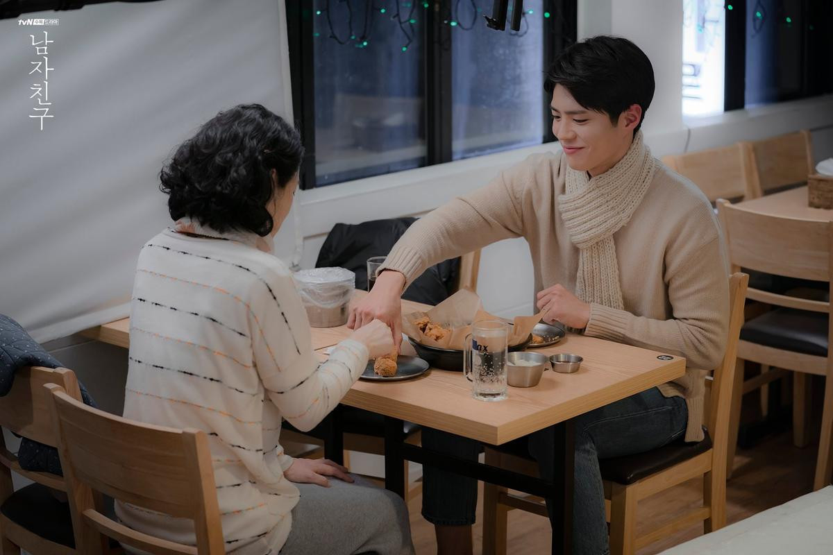 'Encounter' tập 15: Song Hye Kyo - Park Bo Gum đau khổ, khóc cạn nước mắt sau khi chia tay Ảnh 3