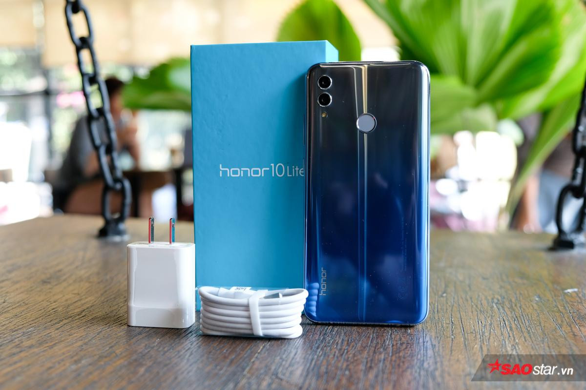 Trên tay Honor 10 Lite: Thiết kế ấn tượng với màn hình tràn viền, cụm camera AI kép! Ảnh 1