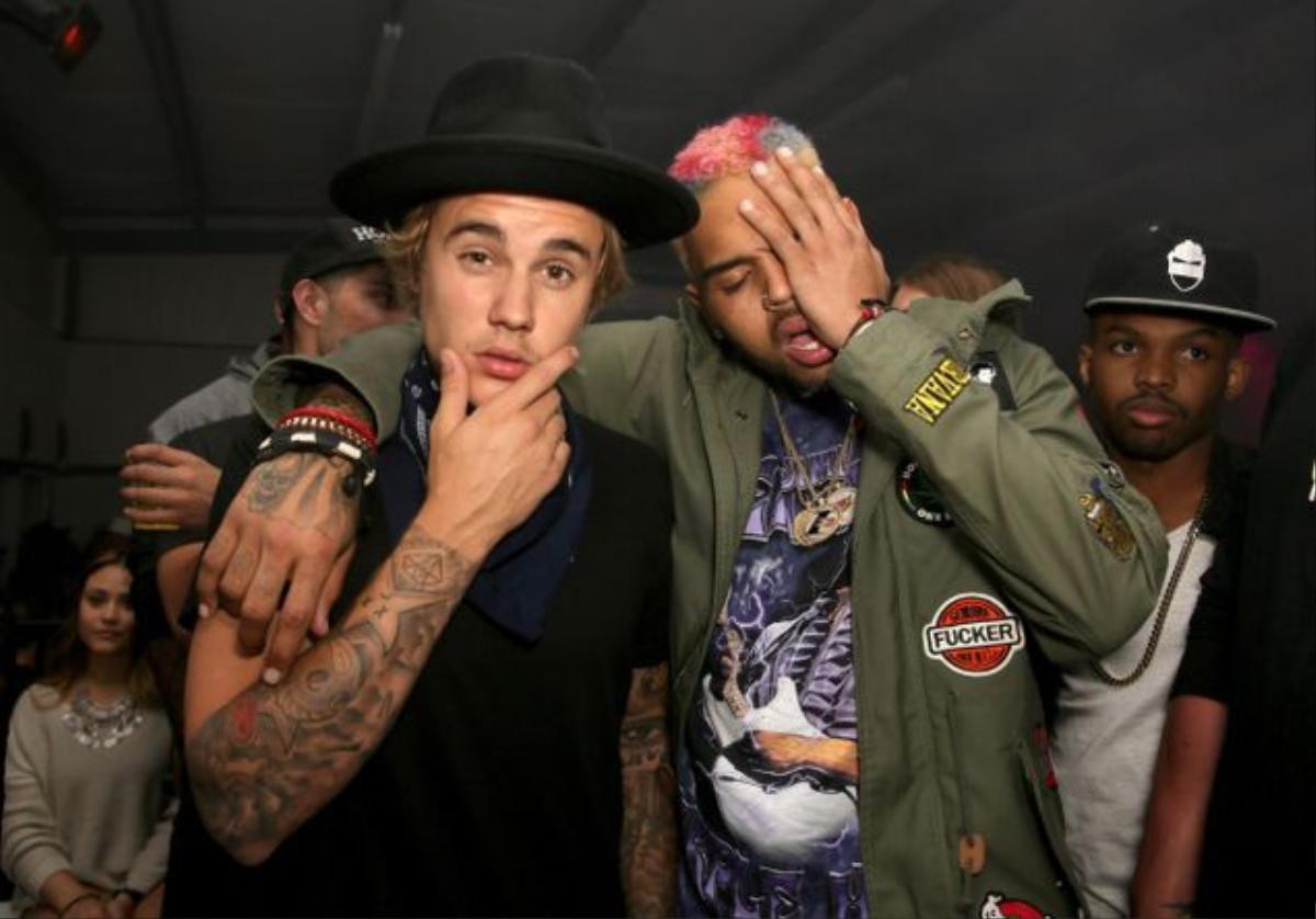 Justin Bieber bị ‘ném đá’ khi công khai bênh vực Chris Brown sau cáo cuộc cưỡng hiếp Ảnh 3