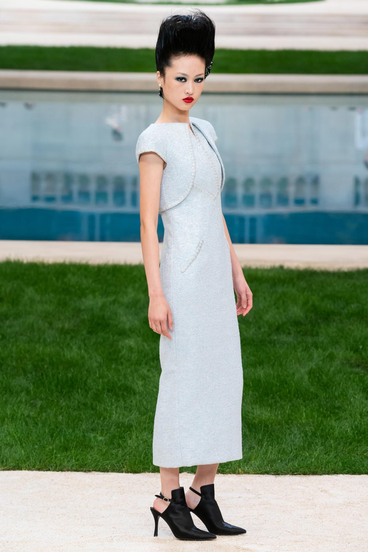 Chanel Couture Xuân 2019 cùng câu chuyện vắng mặt của trái tim làng thời trang - Karl Lagerfeld Ảnh 3