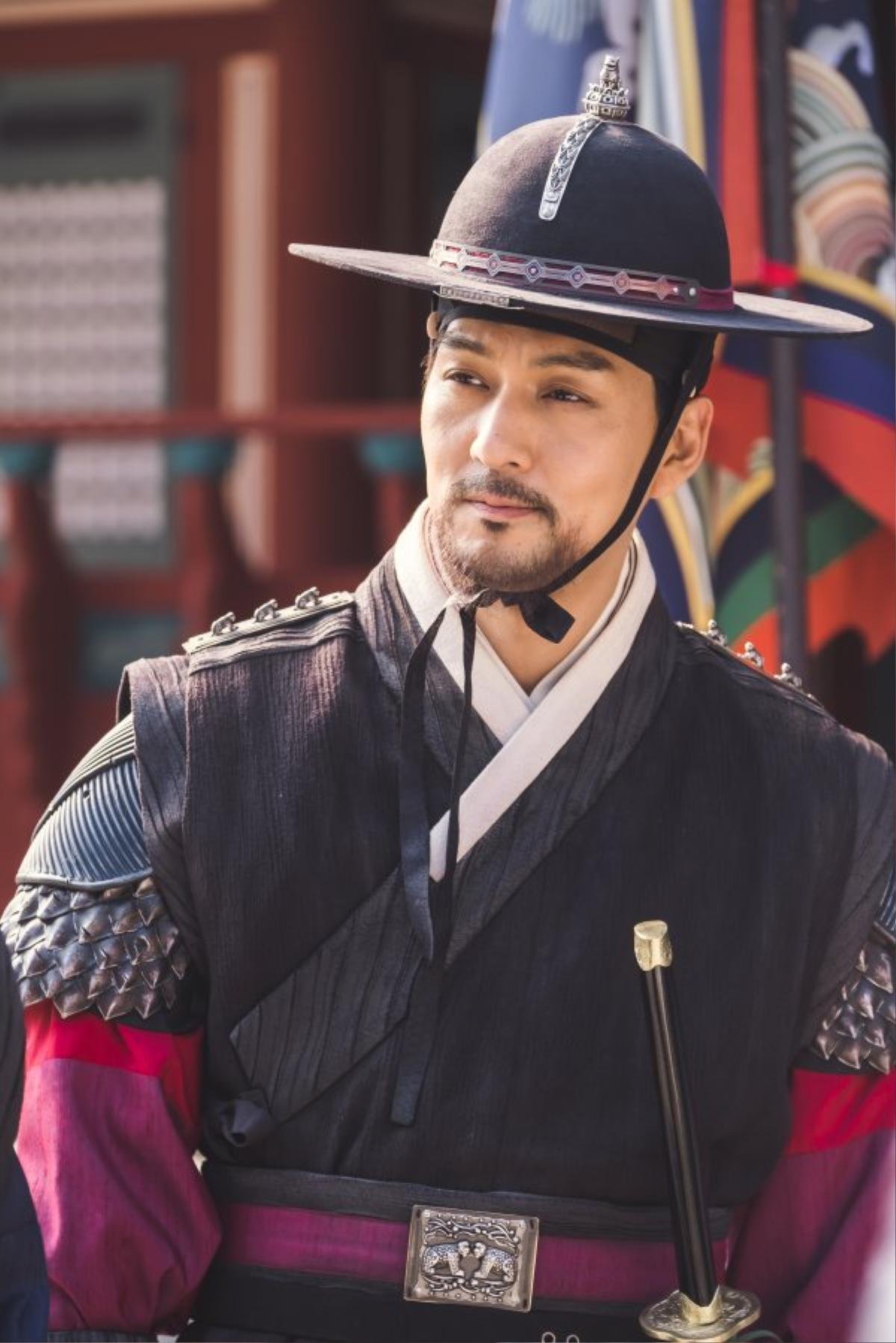 'Haechi': Loạt nam nhân vây quanh Hoàng tử Jung Il Woo, dù có Go Ara nhưng cũng giả trai Ảnh 5