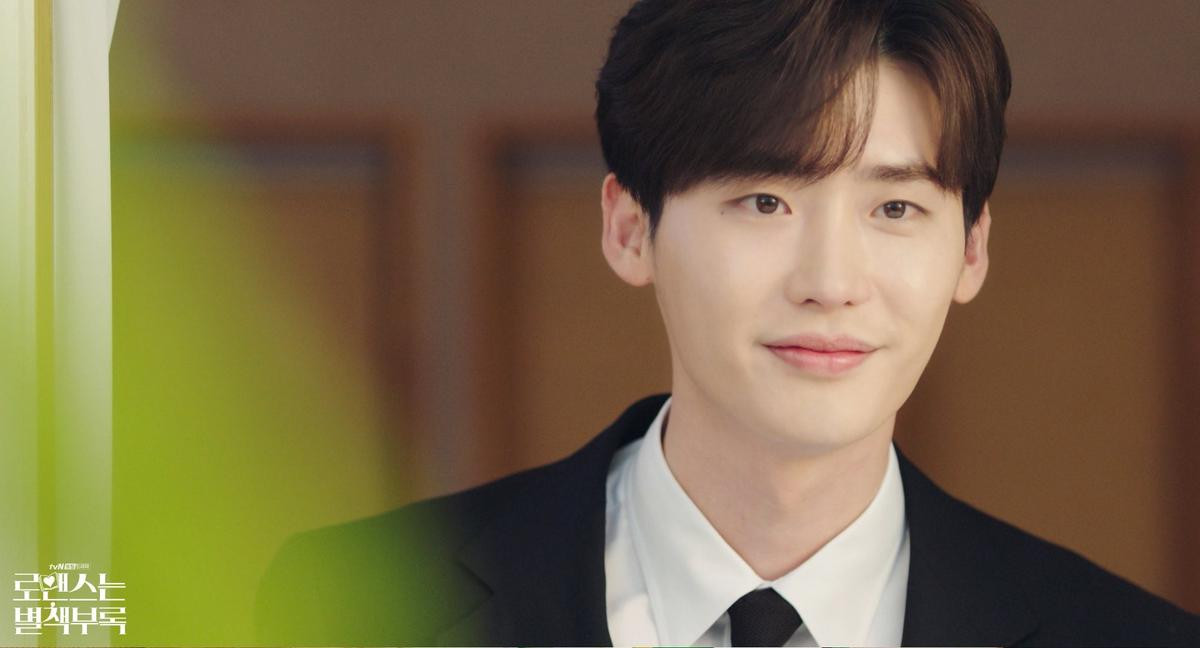 4 lý do nên xem 'Romance Is a Bonus Book' của Lee Jong Suk và Lee Na Young vào tối nay Ảnh 5