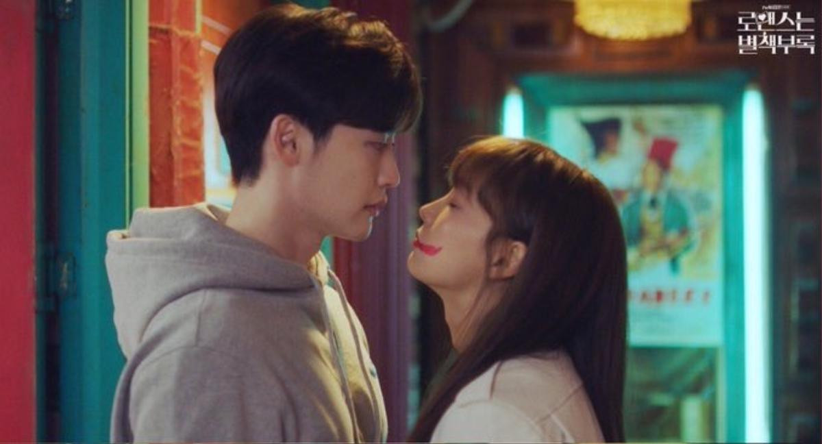 4 lý do nên xem 'Romance Is a Bonus Book' của Lee Jong Suk và Lee Na Young vào tối nay Ảnh 4